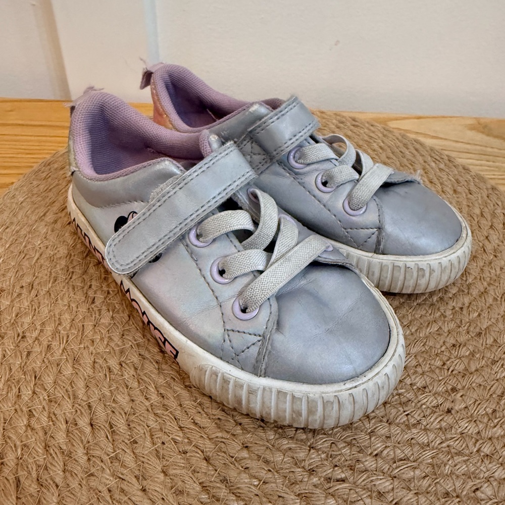 10/$25 • H&M Disney Metallic Minnie Mouse Sneakers